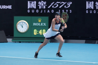 通过资助更 通过资助更