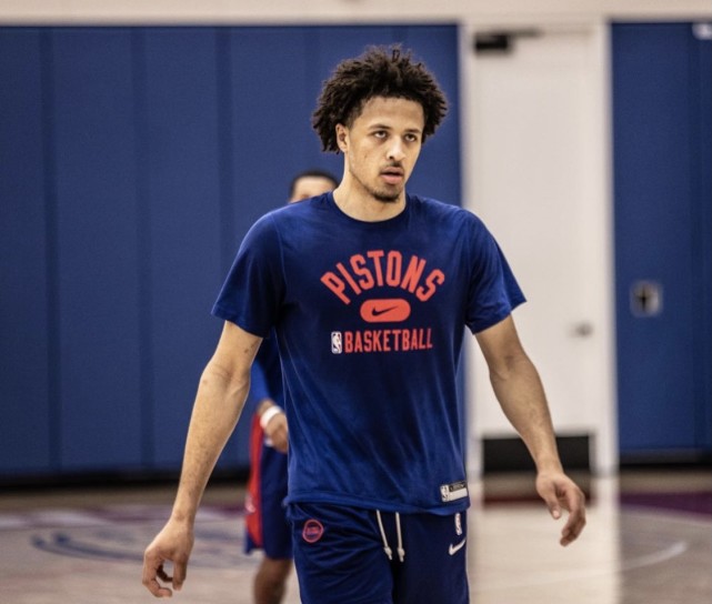 员缺阵时的 员缺阵时的