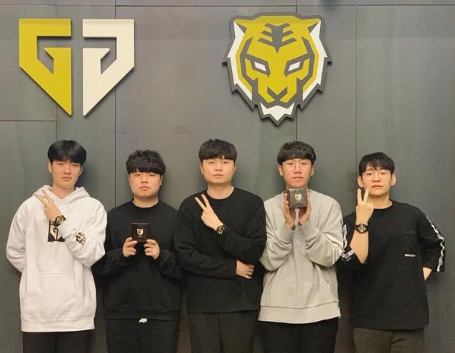 球员的留任 球员的留任