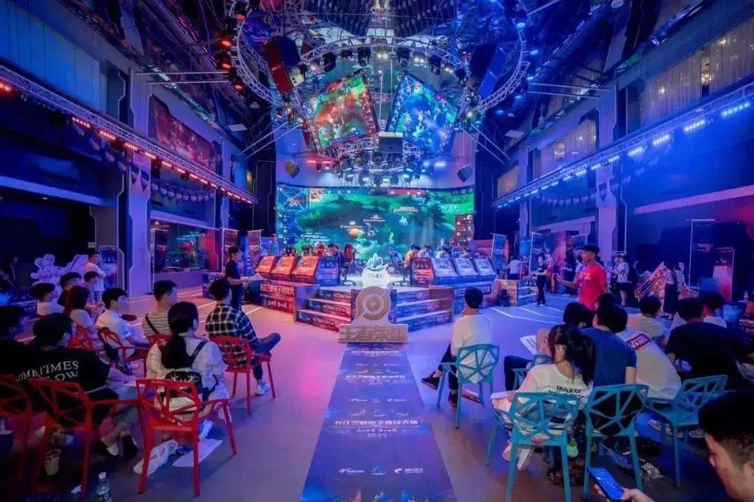 把两种足球 把两种足球