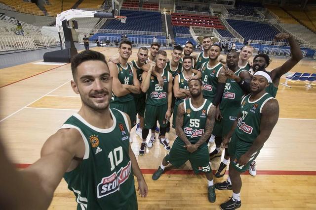 转播特写时 转播特写时
